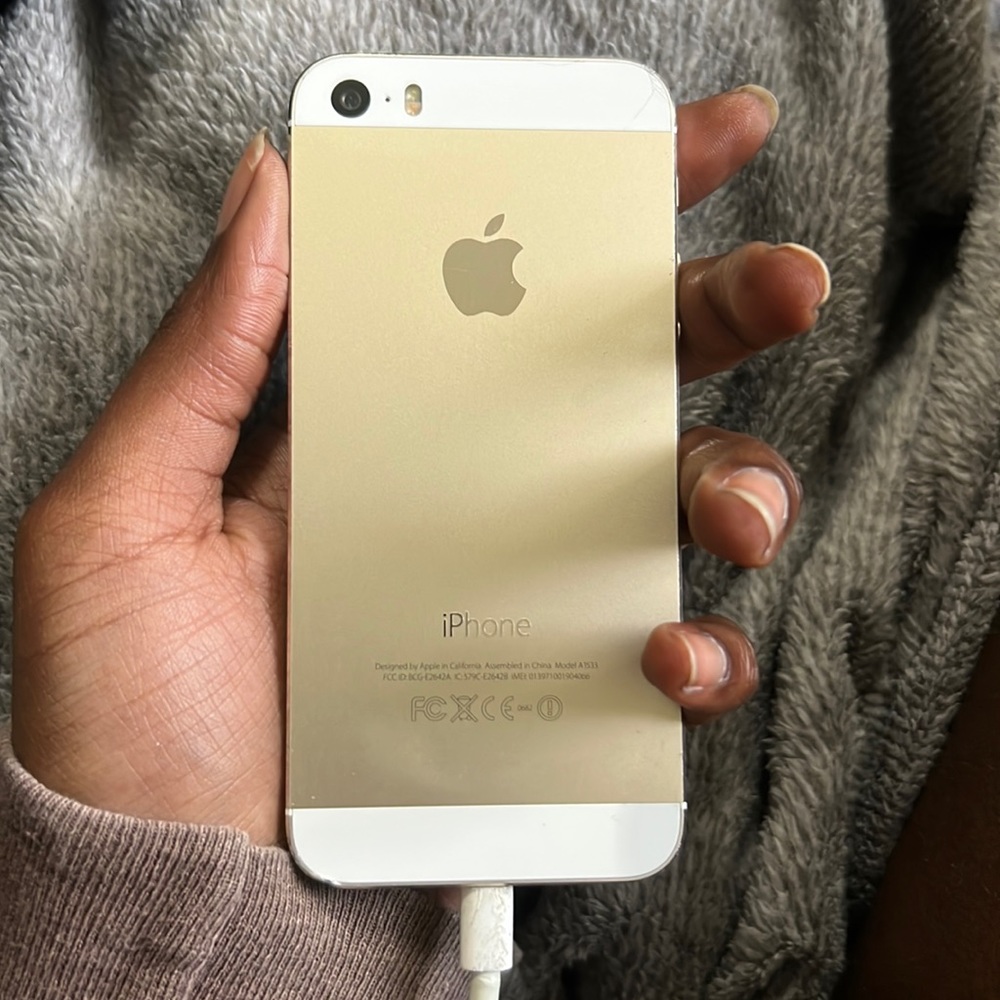 Rose gold iPhone 5SE 32G